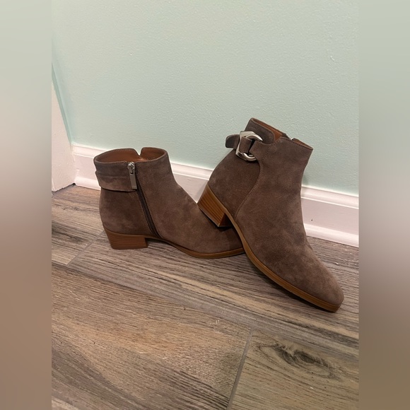 Aquatalia Women's Faria Weatherproof Bootie, Taupe, Size 6.5, Italian Leather - Picture 2 of 14